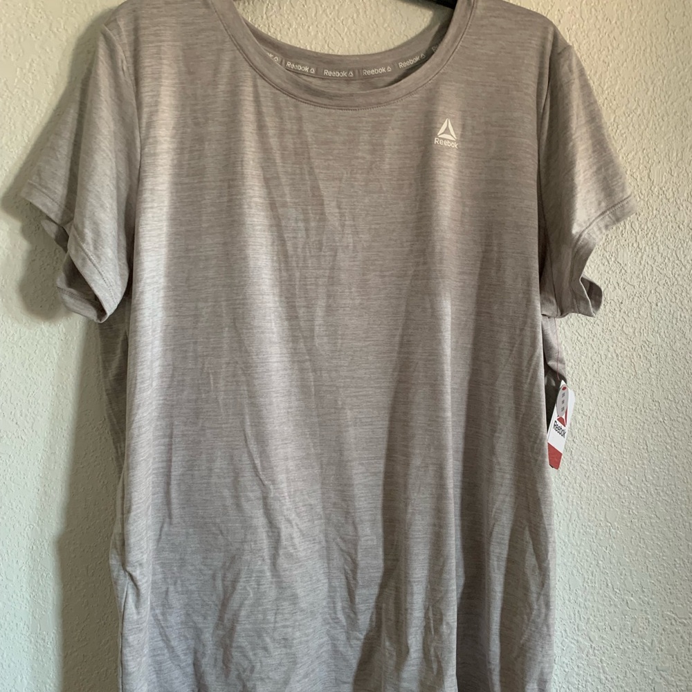 Reebok Women’s Light Gray Short Sleeve Tee